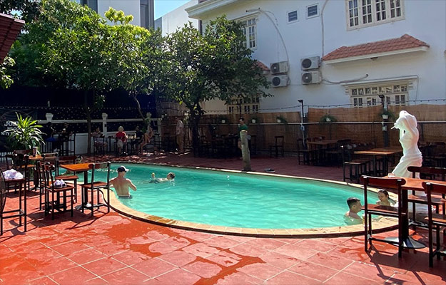 Swimming pool view at Johnny Be Good Restaurant and Bar - GG | 4 Best Places to Exercise in Thao Dien for Free