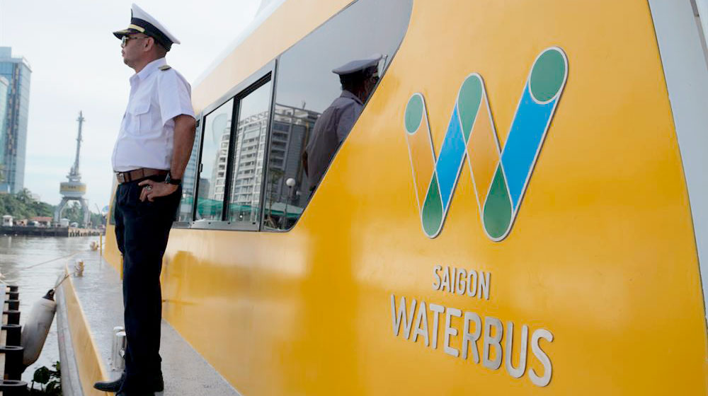 water-bus-captain-at-dock-saigonwaterbus-feat | Everything You Need To Know About The Water Bus From Thao Dien